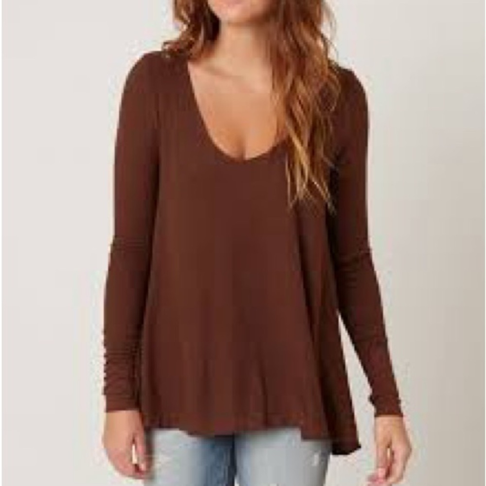 Free People We The Free Malibu Thermal Ling Sleeve High Low Top in Rich Brown